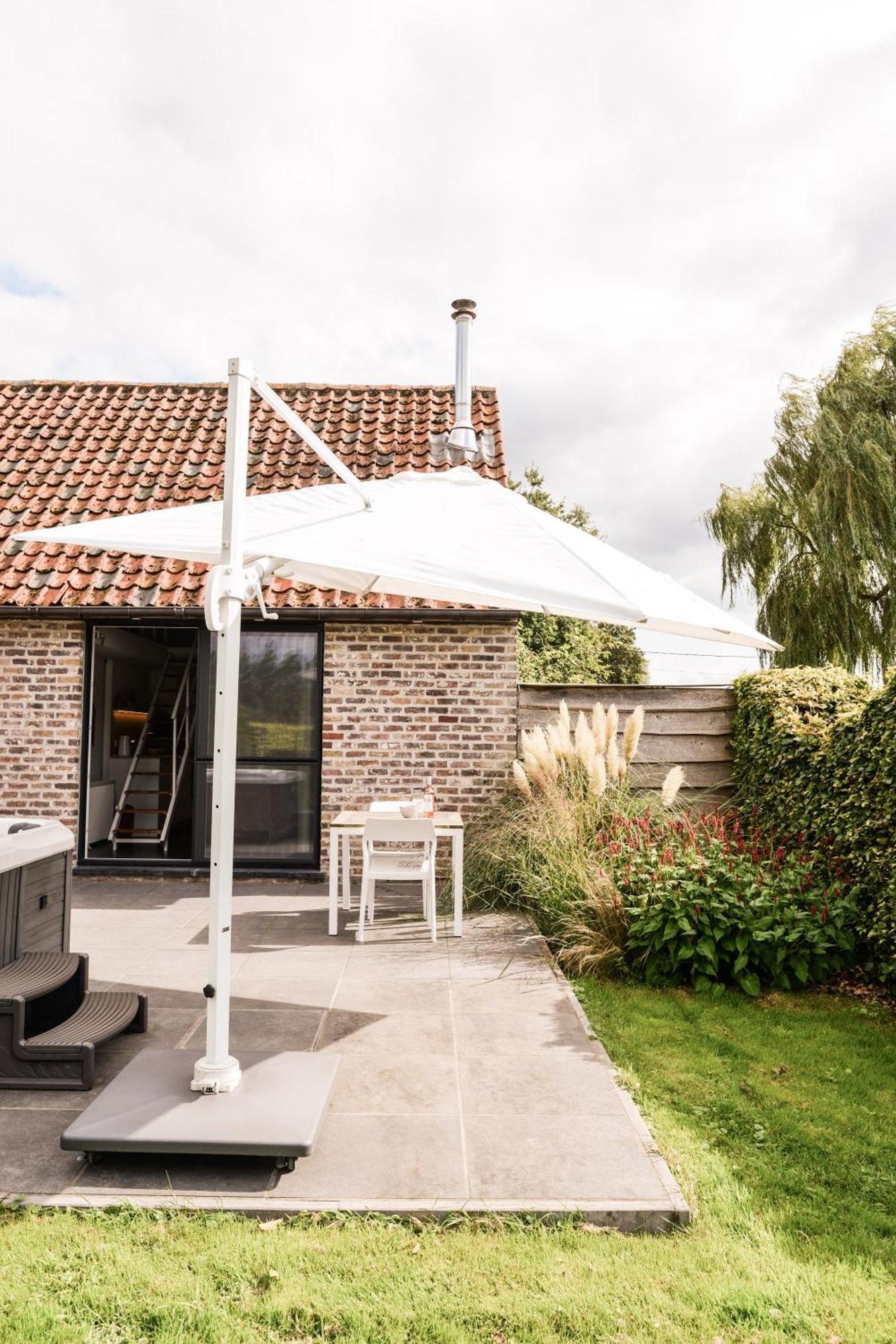 Feliz With Private Jacuzzi & Sauna * Oostkamp
